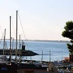 فندق مبيت وإفطار Vista Mare كروتوني